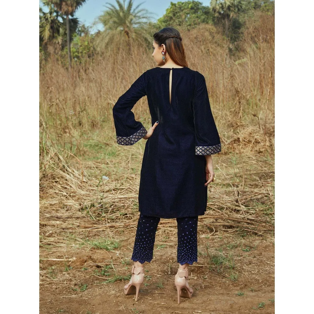 MONK & MEI Anne Kurta and Dhoti Pants- Blue (Set of 2)